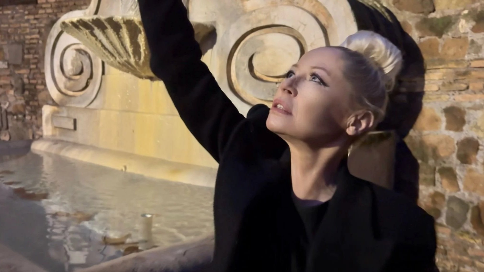 She Came Here to Blow Minds: Wendy James brings 'The Shape of
